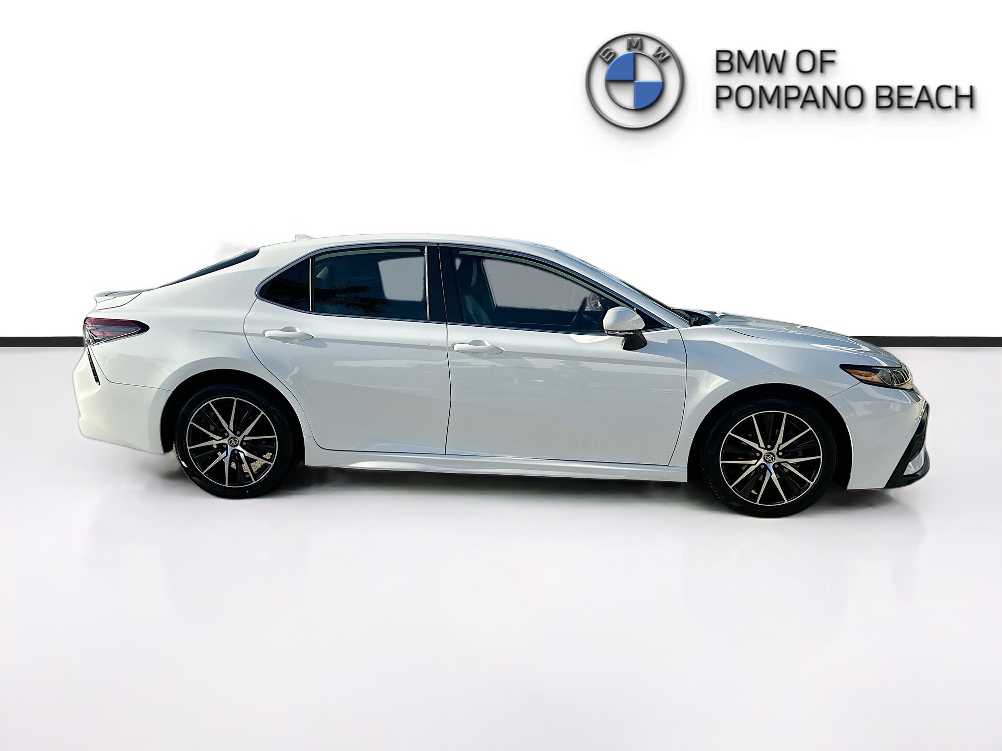 Used 2023 Toyota Camry SE image 8