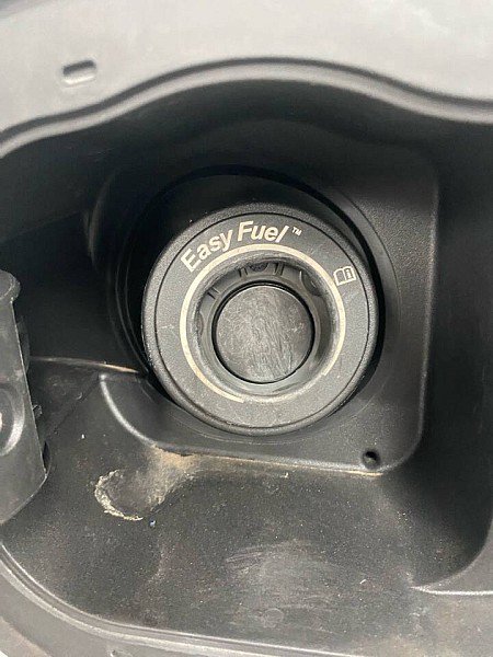 Used 2022 Ford Escape SE image 32