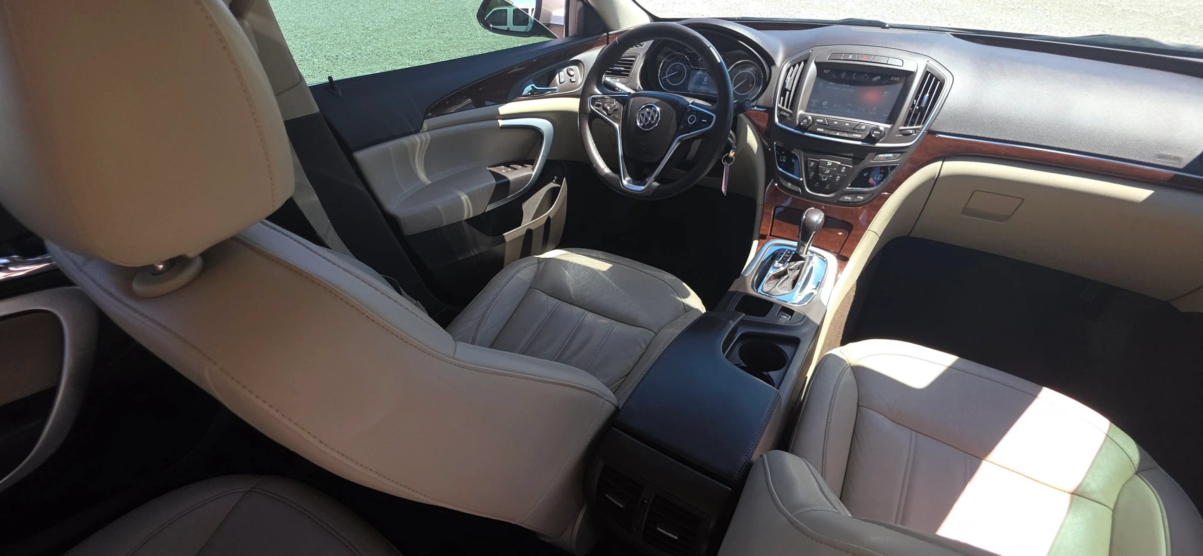 Used 2016 Buick Regal FWD image 12