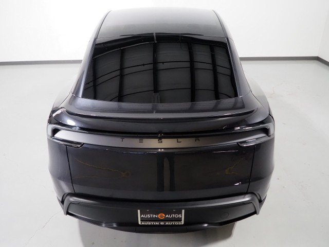 Used 2026 Tesla Model Y Long Range RWD image 8