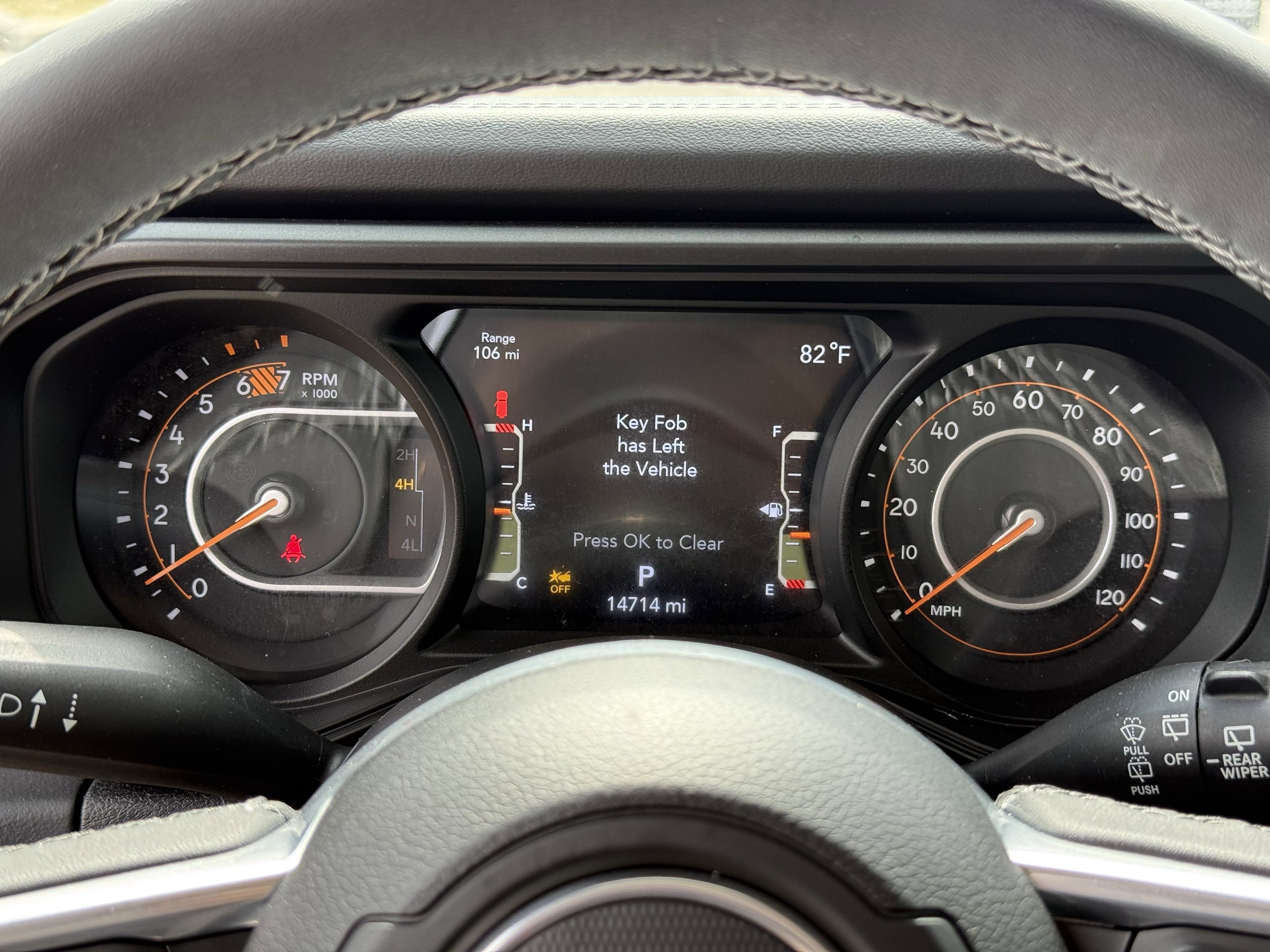 Used 2025 Jeep Wrangler Sahara image 19