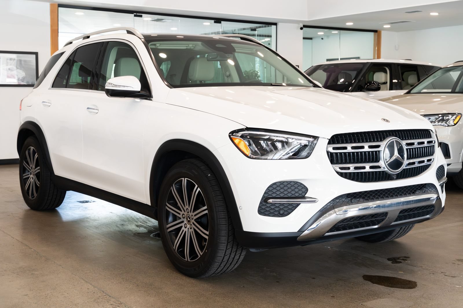Used 2024 Mercedes-Benz GLE 450 4MATIC image 3