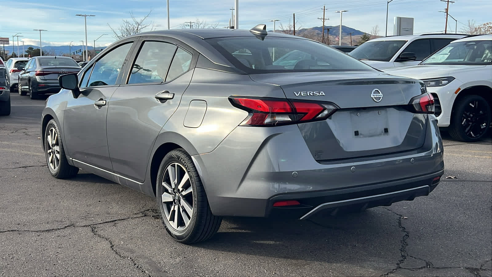 Used 2021 Nissan Versa SV image 7