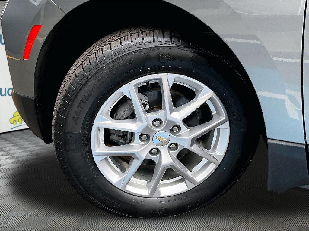 Used 2023 Chevrolet Equinox LS AWD/4WD image 27