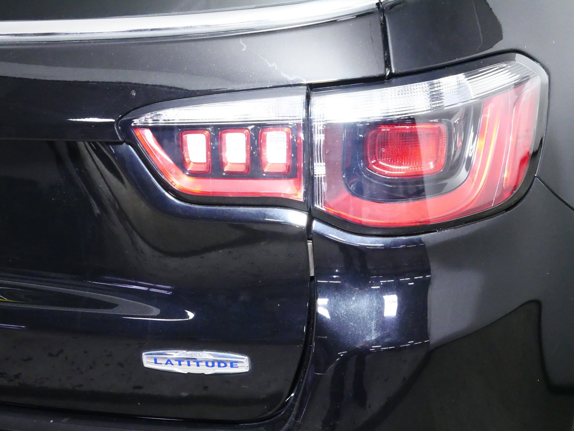 Used 2022 Jeep Compass Latitude w/ Convenience Group image 17