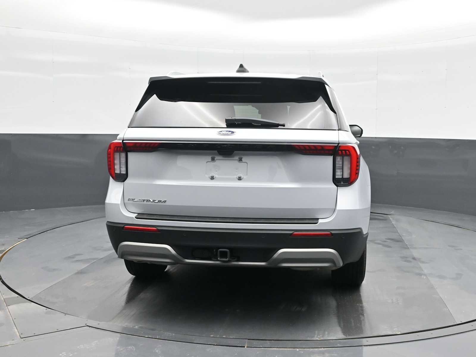 Used 2025 Ford Explorer Platinum image 8