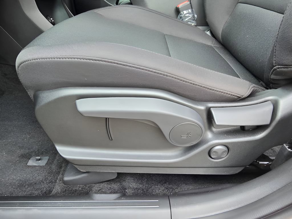 Used 2026 Hyundai Santa Fe SE image 16