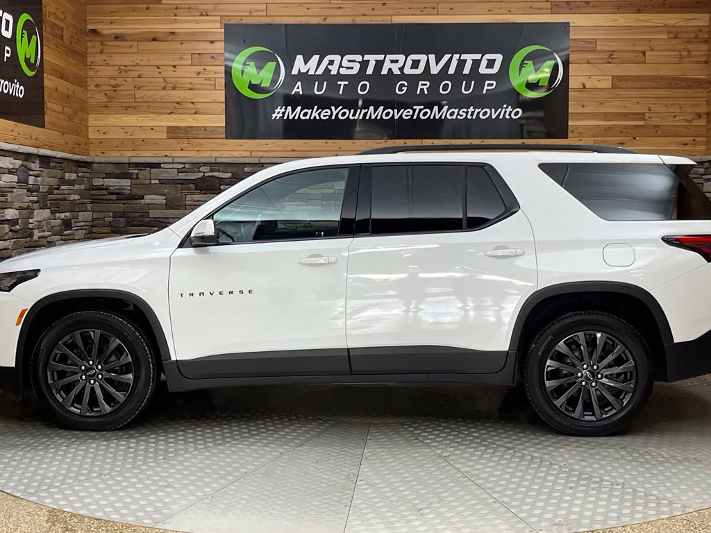 Used 2023 Chevrolet Traverse RS AWD/4WD image 32
