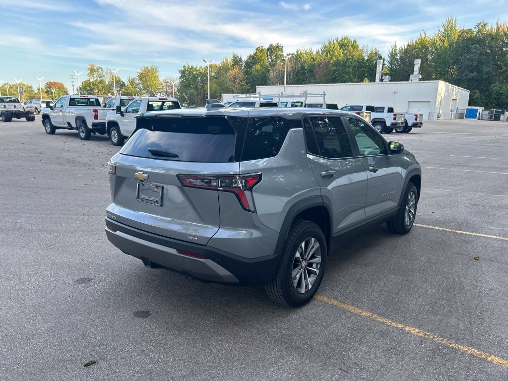 Used 2026 Chevrolet Equinox LT w/ Convenience Package II AWD/4WD image 3