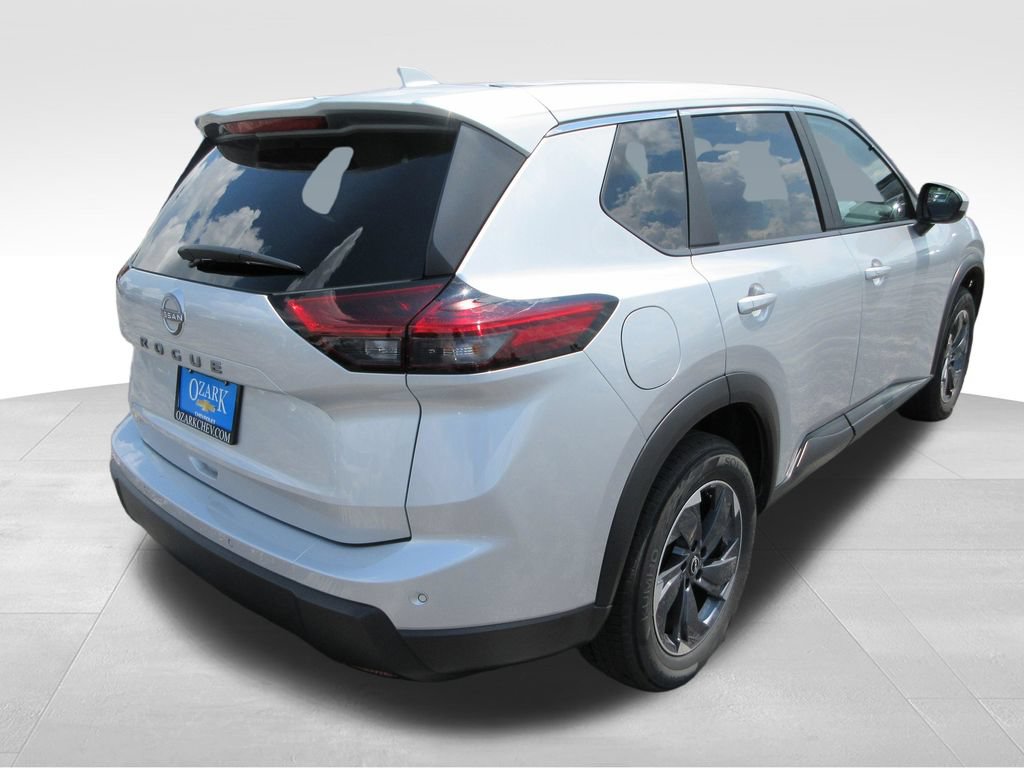 Used 2025 Nissan Rogue SV FWD image 5