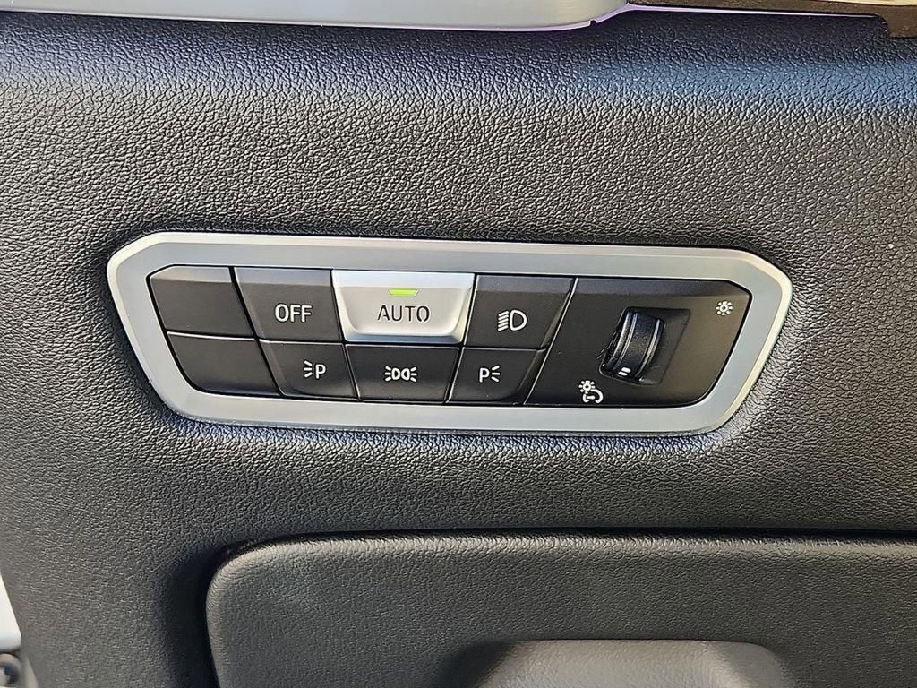 Used 2022 BMW X5 xDrive40i w/ Parking Assistance Package image 25