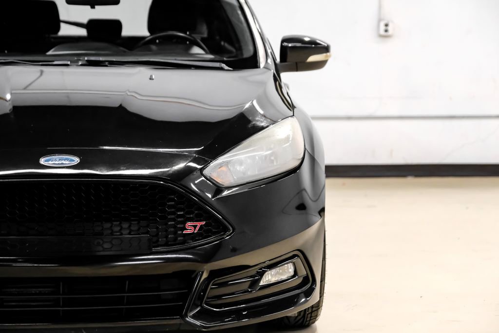 Used 2015 Ford Focus ST FWD image 41
