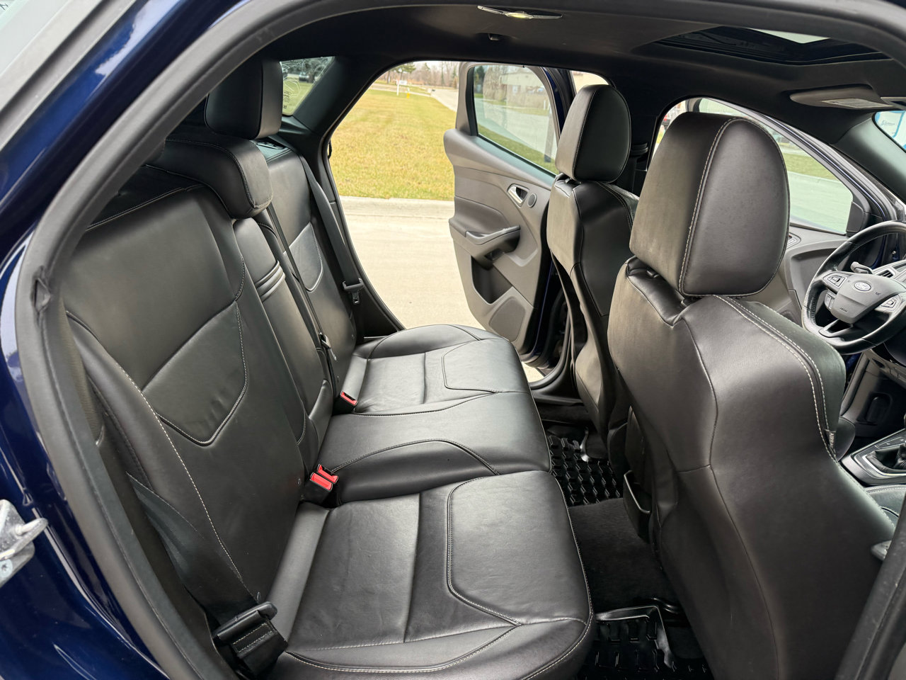 Used 2016 Ford Focus ST w/ Equipment Group 401A image 28