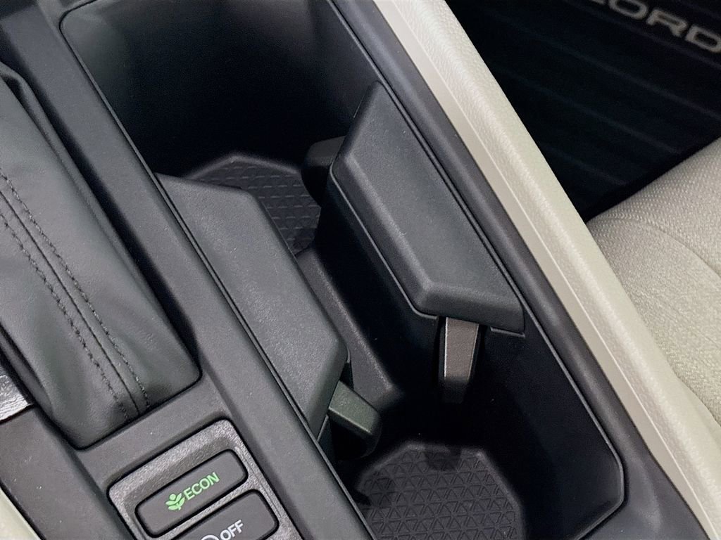 New 2025 Honda Accord SE image 16