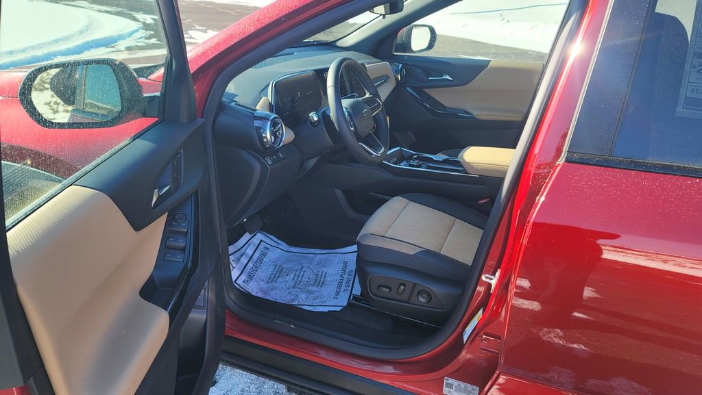 New 2026 Chevrolet Equinox ACTIV w/ Convenience Package III image 18