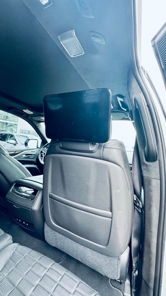 Used 2021 Cadillac Escalade Premium Luxury Platinum image 14