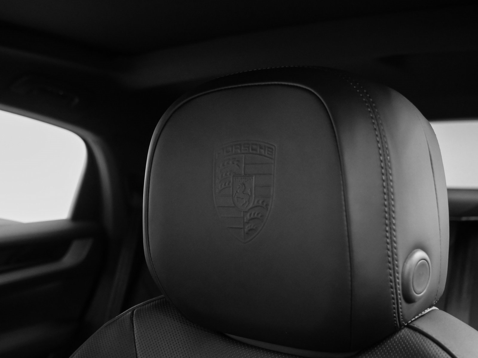 Used 2024 Porsche Cayenne Coupe image 44