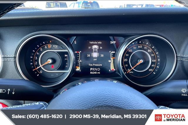 Used 2020 Jeep Gladiator Overland w/ Cold Weather Group image 14