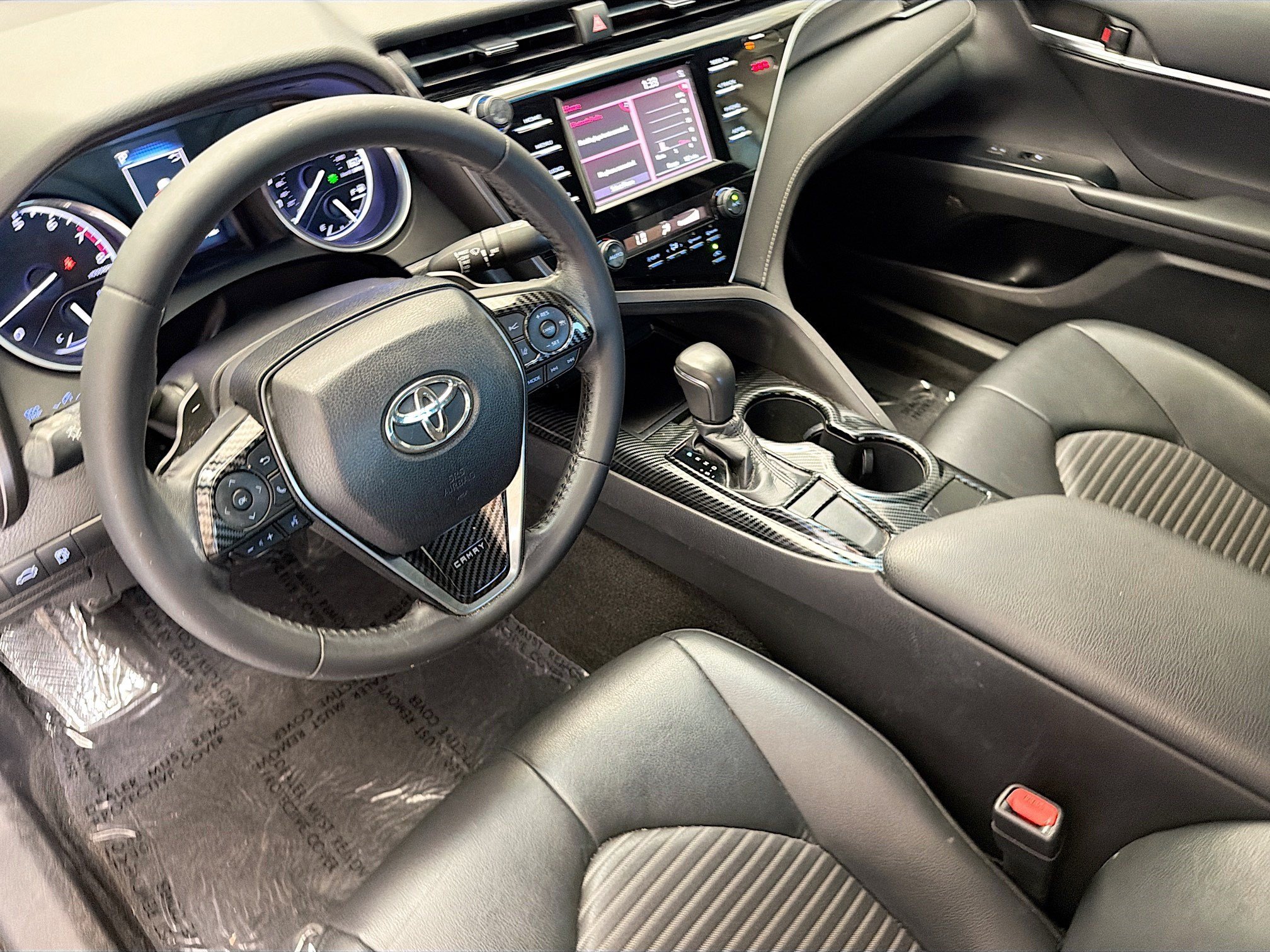 Used 2018 Toyota Camry SE FWD image 7
