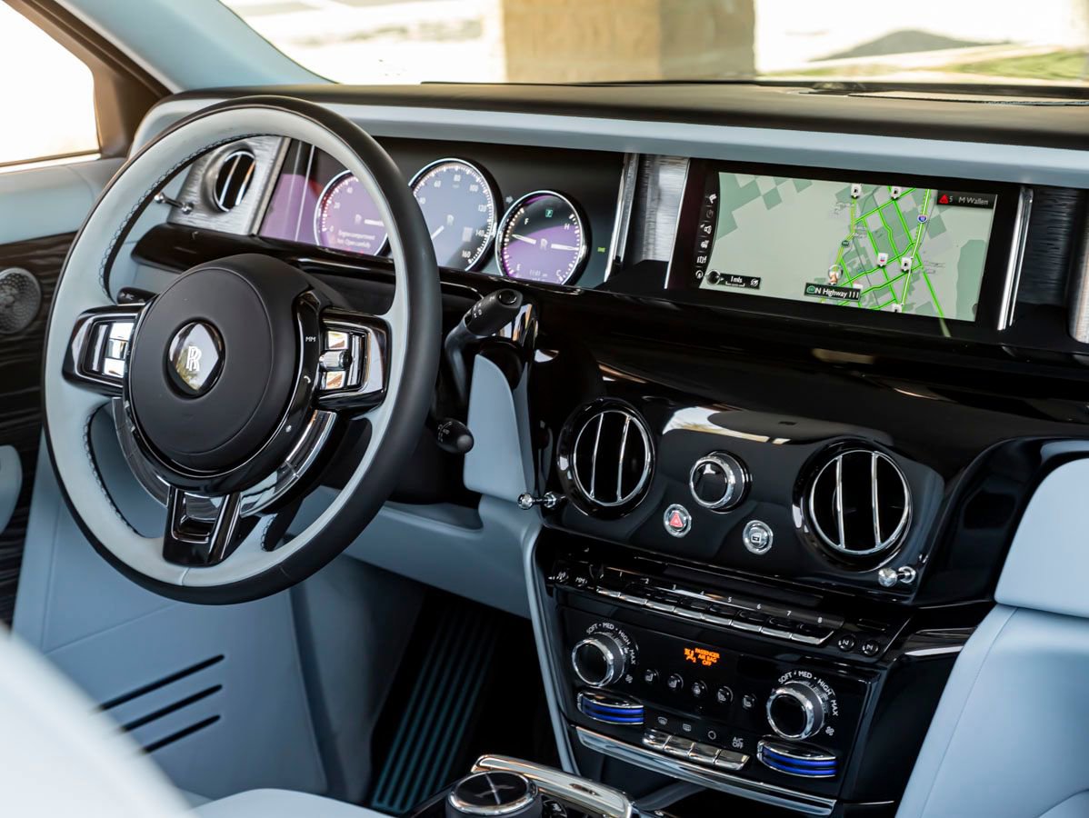 Used 2023 Rolls-Royce Phantom Sedan w/ The Phantom Package RWD image 16