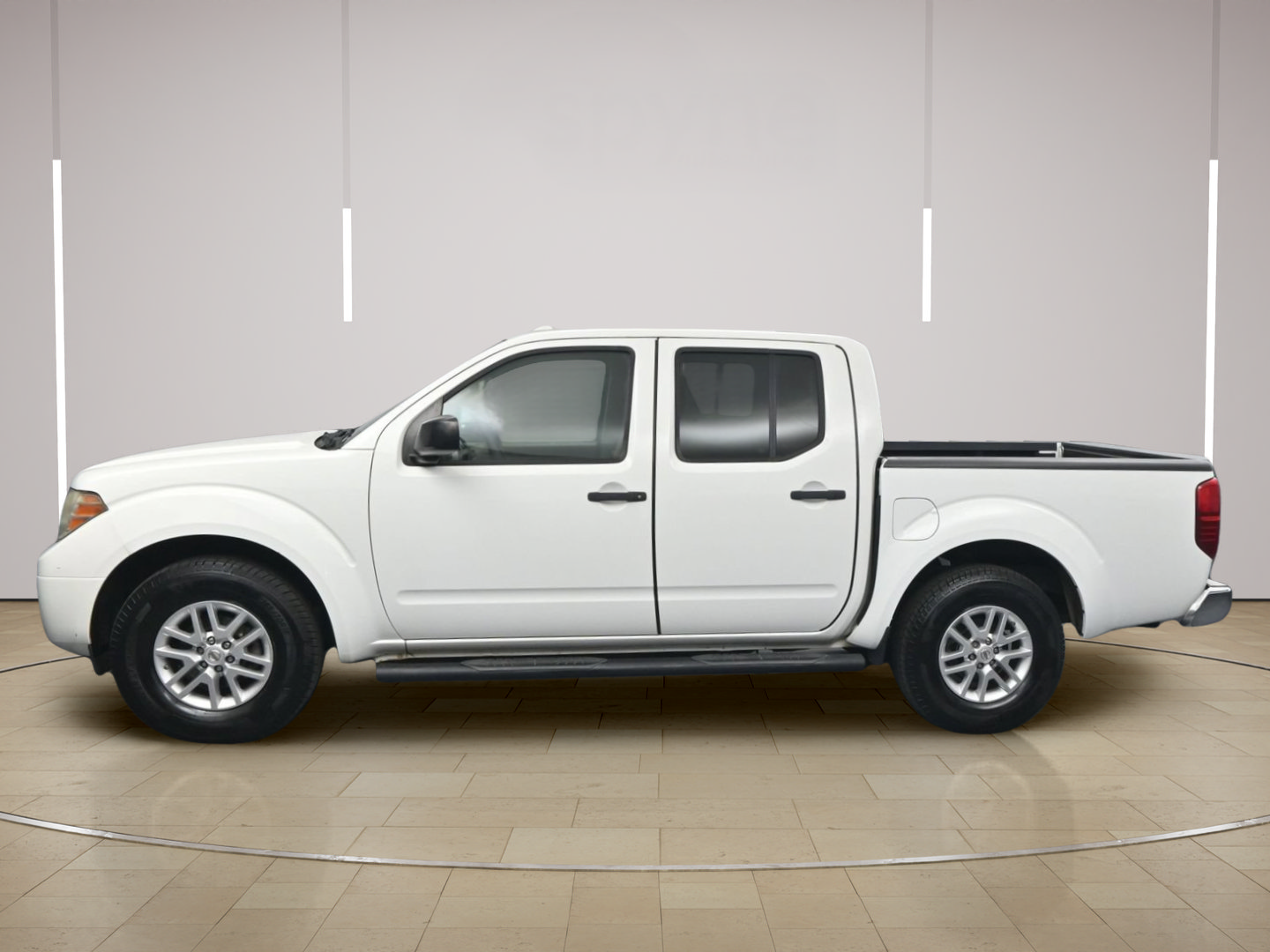 Used 2014 Nissan Frontier SV RWD image 4