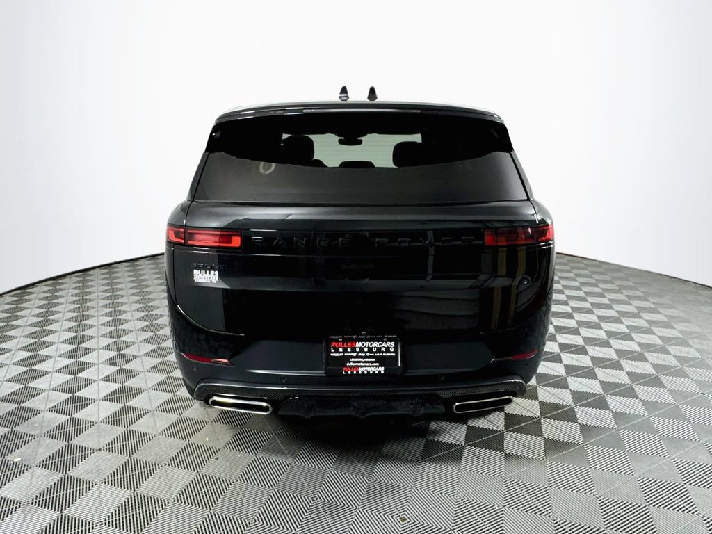 Used 2025 Land Rover Range Rover Sport SE AWD/4WD image 6