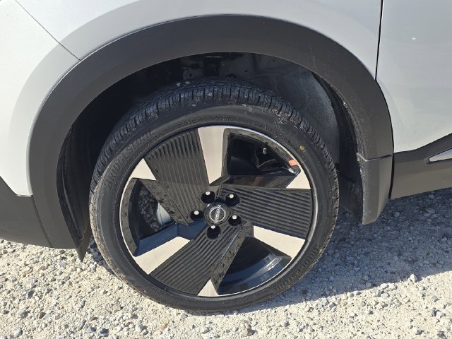 New 2026 Nissan Kicks SR FWD image 34