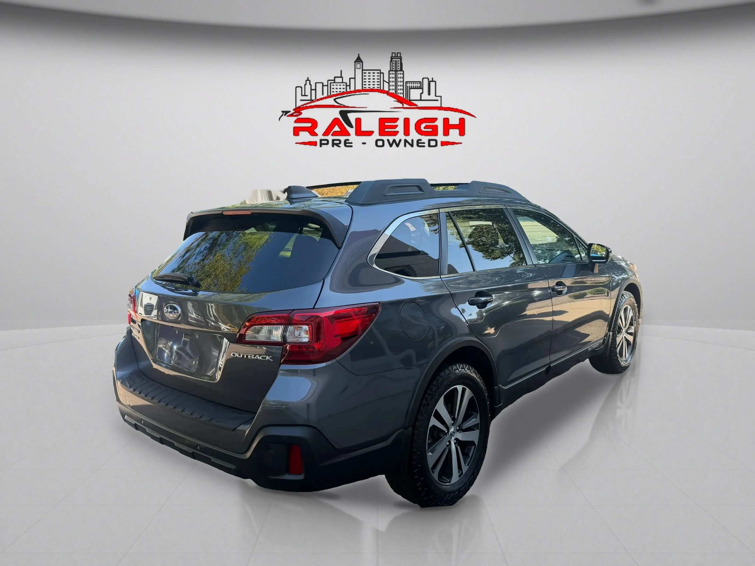 Used 2019 Subaru Outback 2.5i Limited AWD/4WD image 5