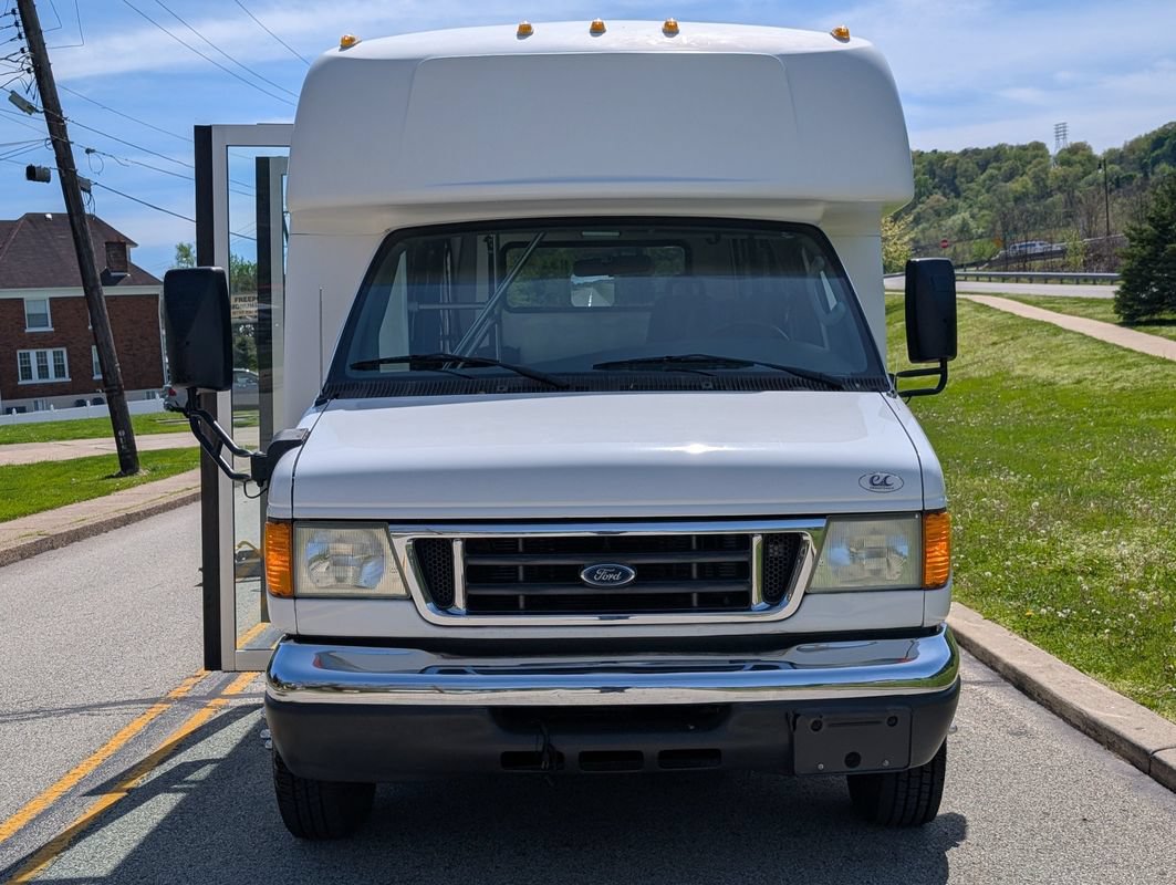 Used 2007 Ford E-450 and Econoline 450 RWD image 19