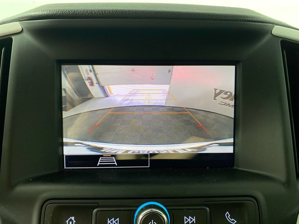 Used 2023 GMC Terrain SLE AWD/4WD image 17