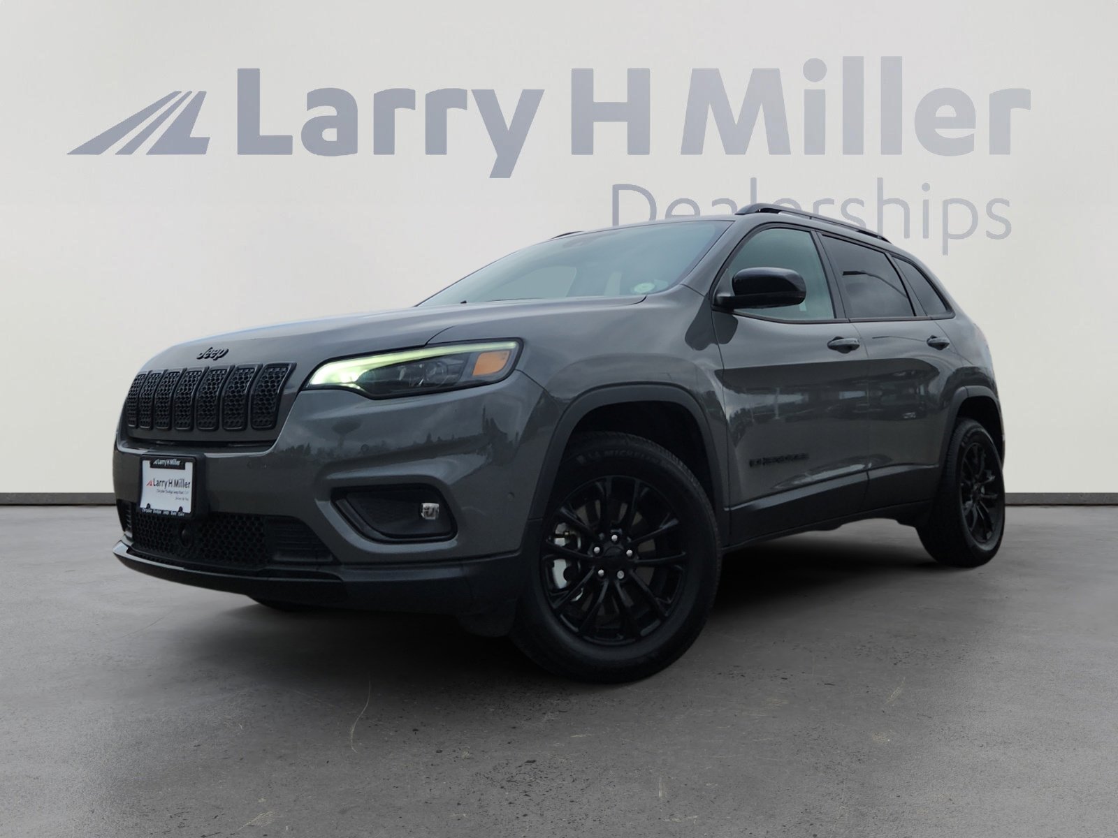 Used 2023 Jeep Cherokee Altitude Lux