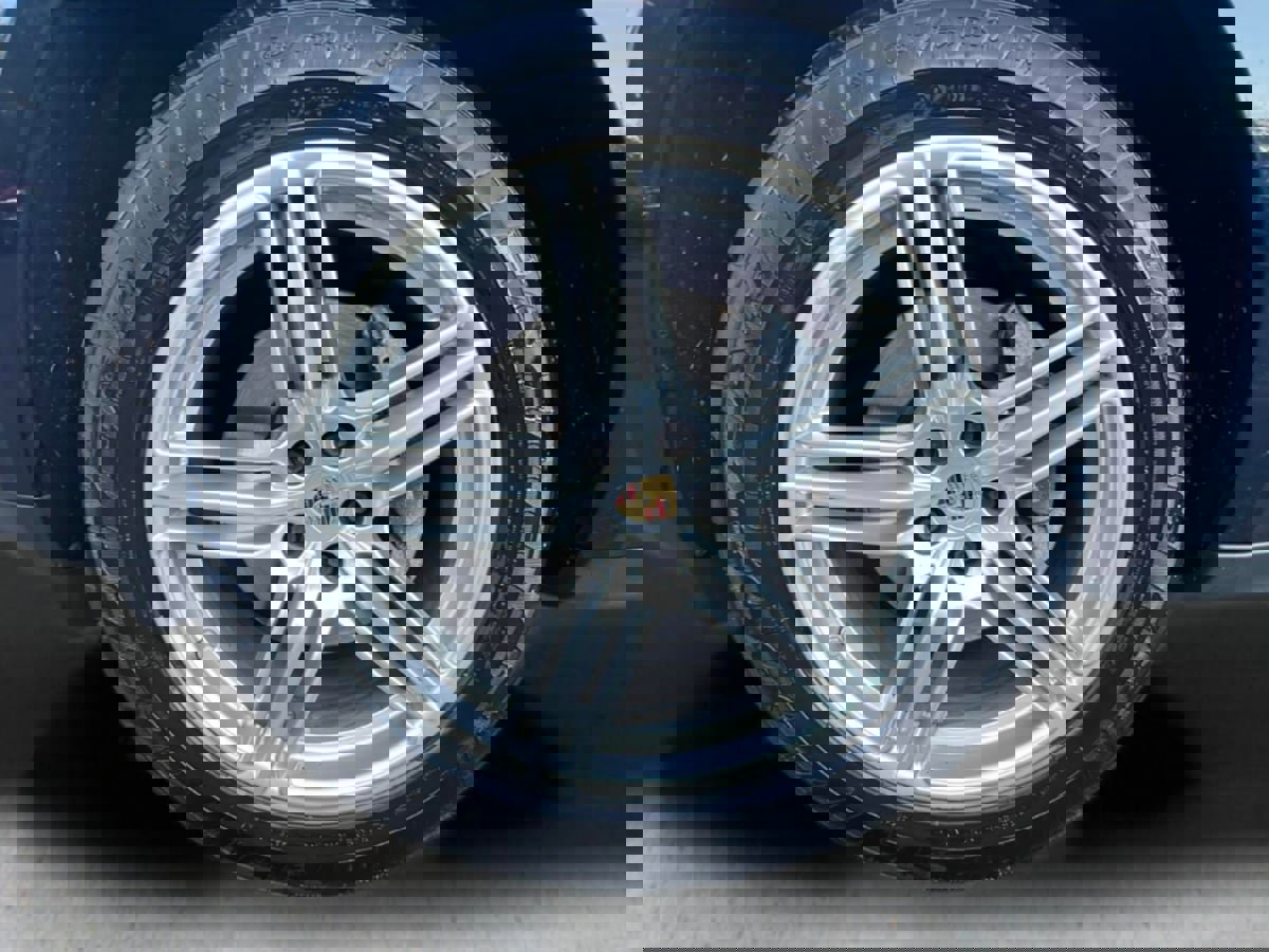 Used 2020 Porsche Macan image 26