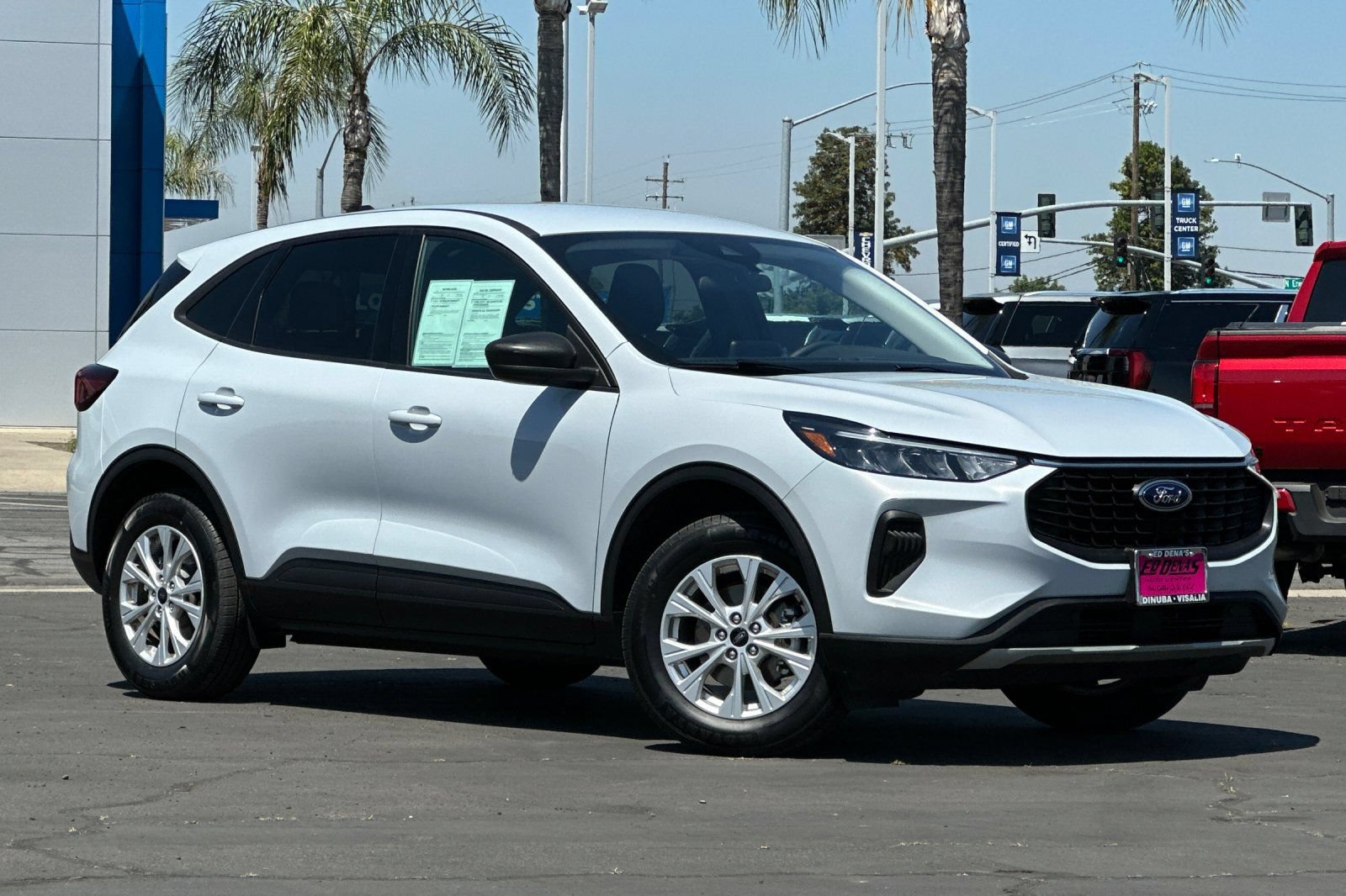 Used 2025 Ford Escape Active AWD/4WD image 2