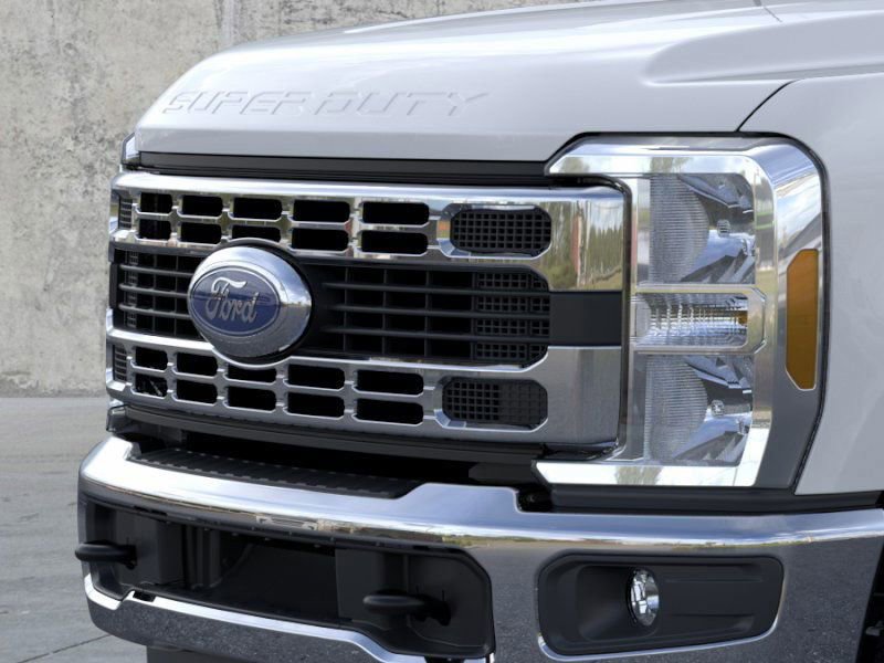 New 2026 Ford F350 XL w/ XL Chrome Package image 32