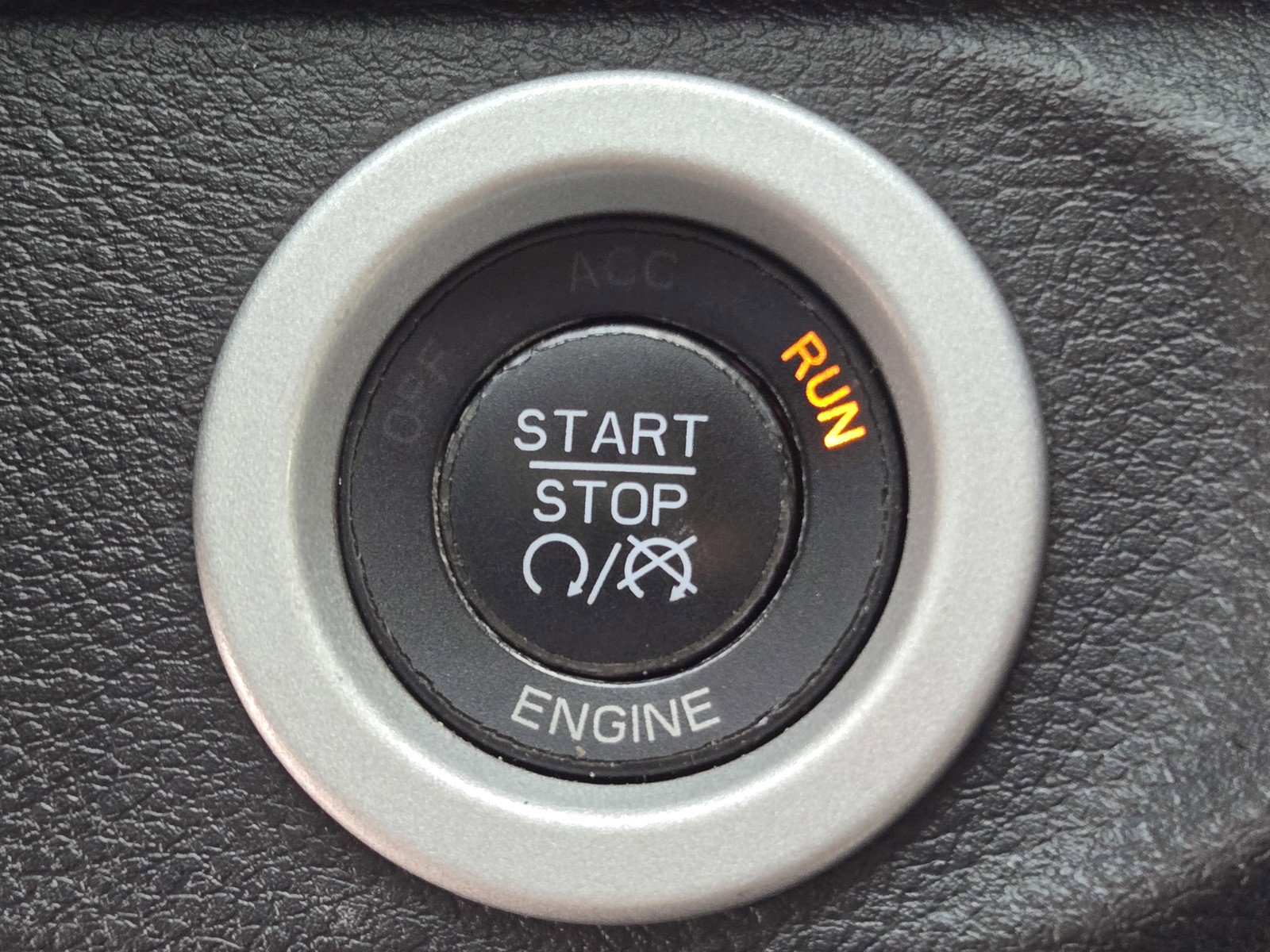 Used 2014 RAM 1500 Laramie w/ Convenience Group image 20
