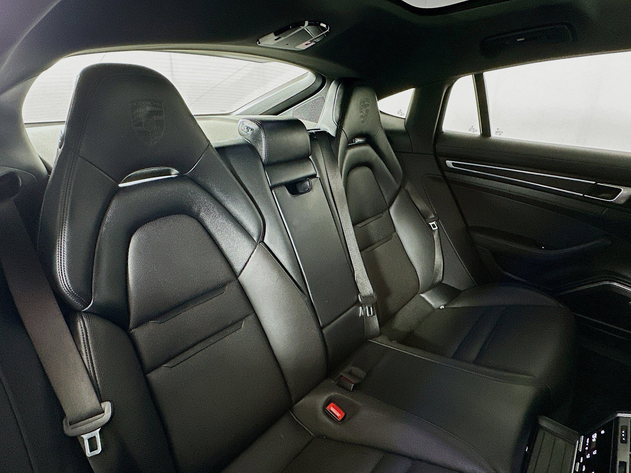 Used 2023 Porsche Panamera 4 Platinum Edition image 27