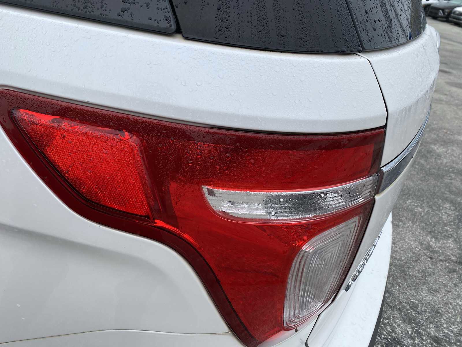 Used 2011 Ford Explorer Limited image 11