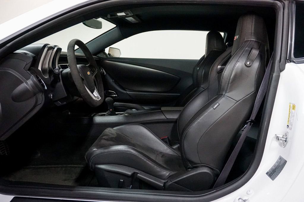 Used 2015 Chevrolet Camaro Z/28 image 8