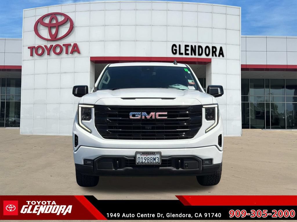 Used 2022 GMC Sierra 1500 Elevation w/ Elevation Premium Package AWD/4WD image 3