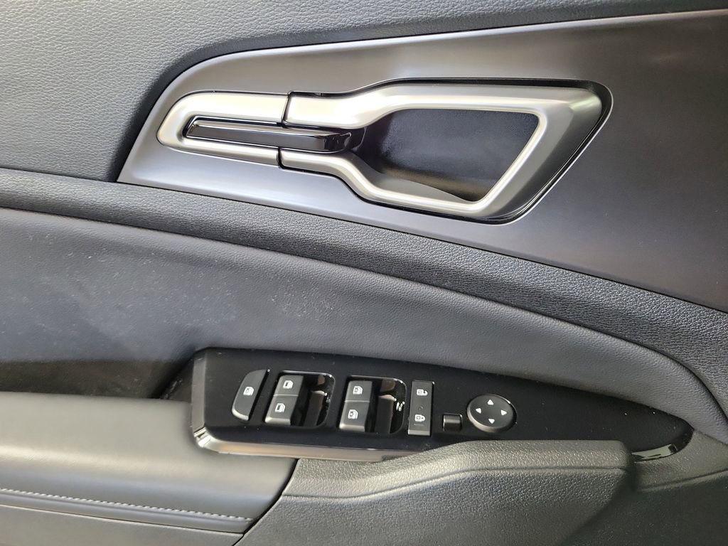 Used 2023 Kia Sportage EX image 16