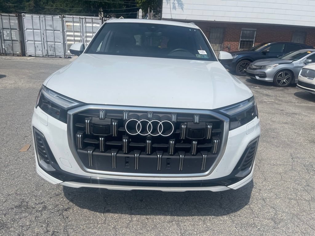 Certified 2025 Audi Q7 2.0T Premium w/ Premium Plus Package AWD/4WD image 2