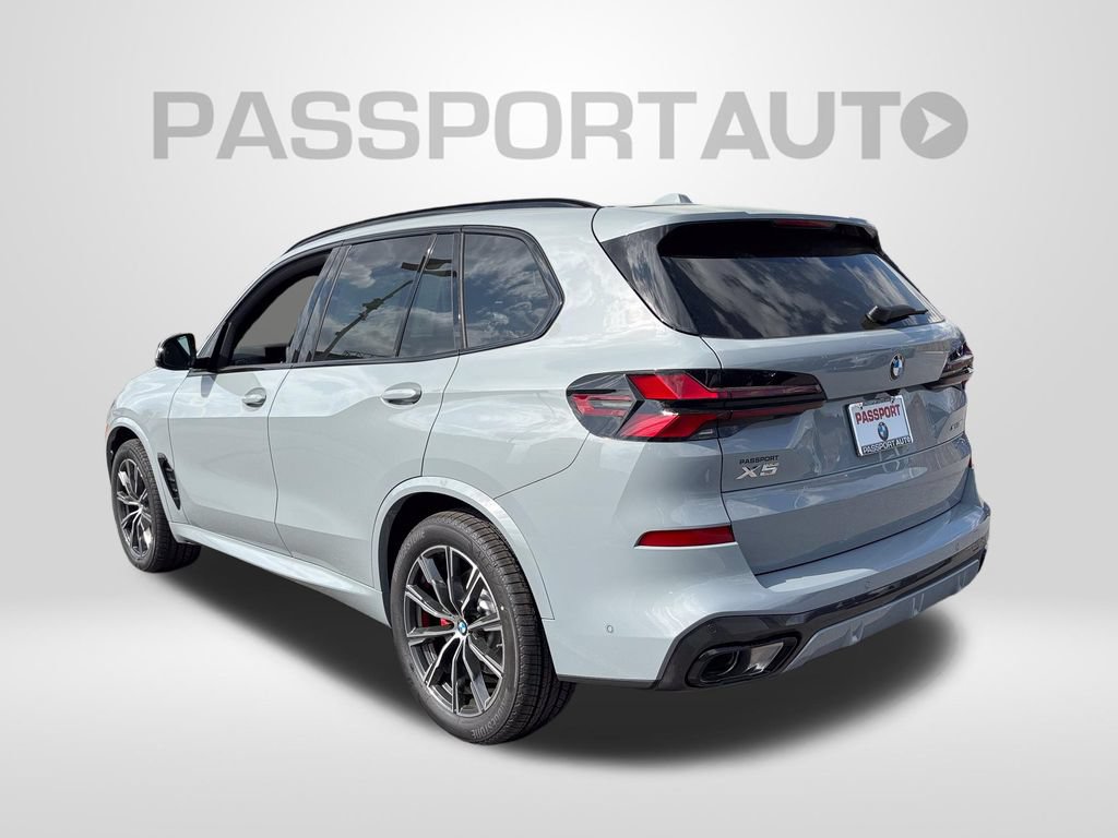 New 2026 BMW X5 xDrive40i w/ M Sport Package AWD/4WD image 3
