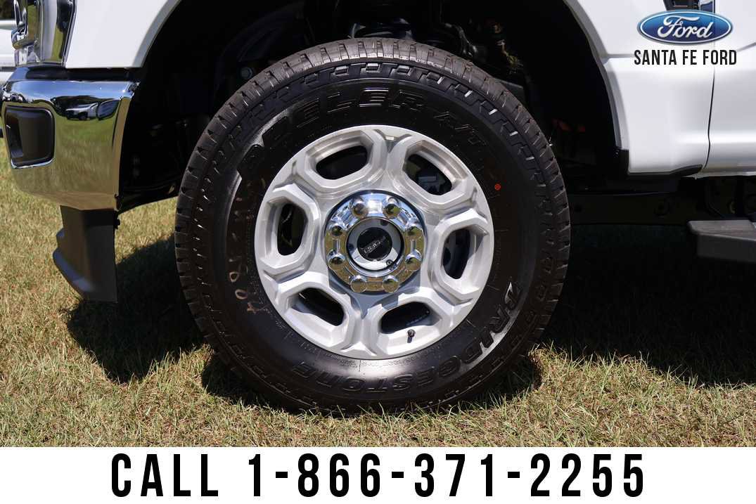 New 2026 Ford F250 XLT w/ XLT Premium Package image 9