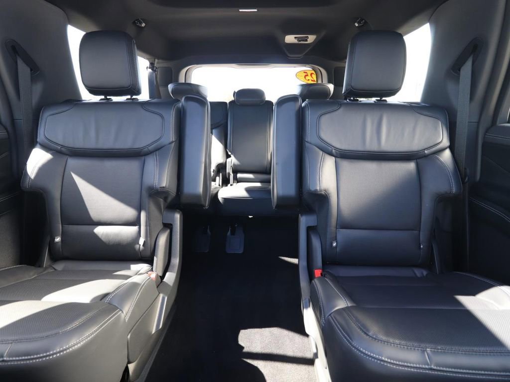 New 2025 Ford Expedition Max Platinum w/ Stealth Performance Package AWD/4WD image 12