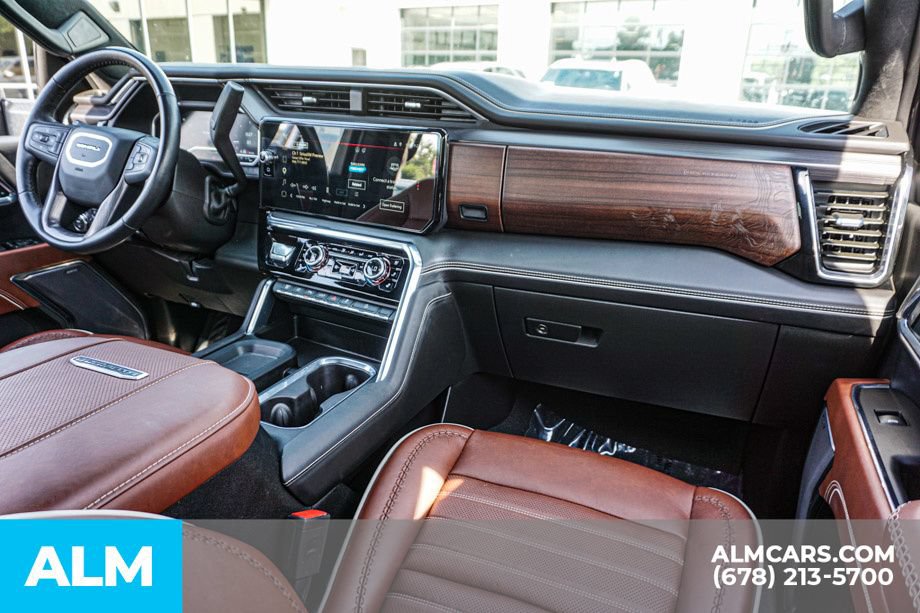 Used 2024 GMC Sierra 3500 Denali Ultimate AWD/4WD image 23