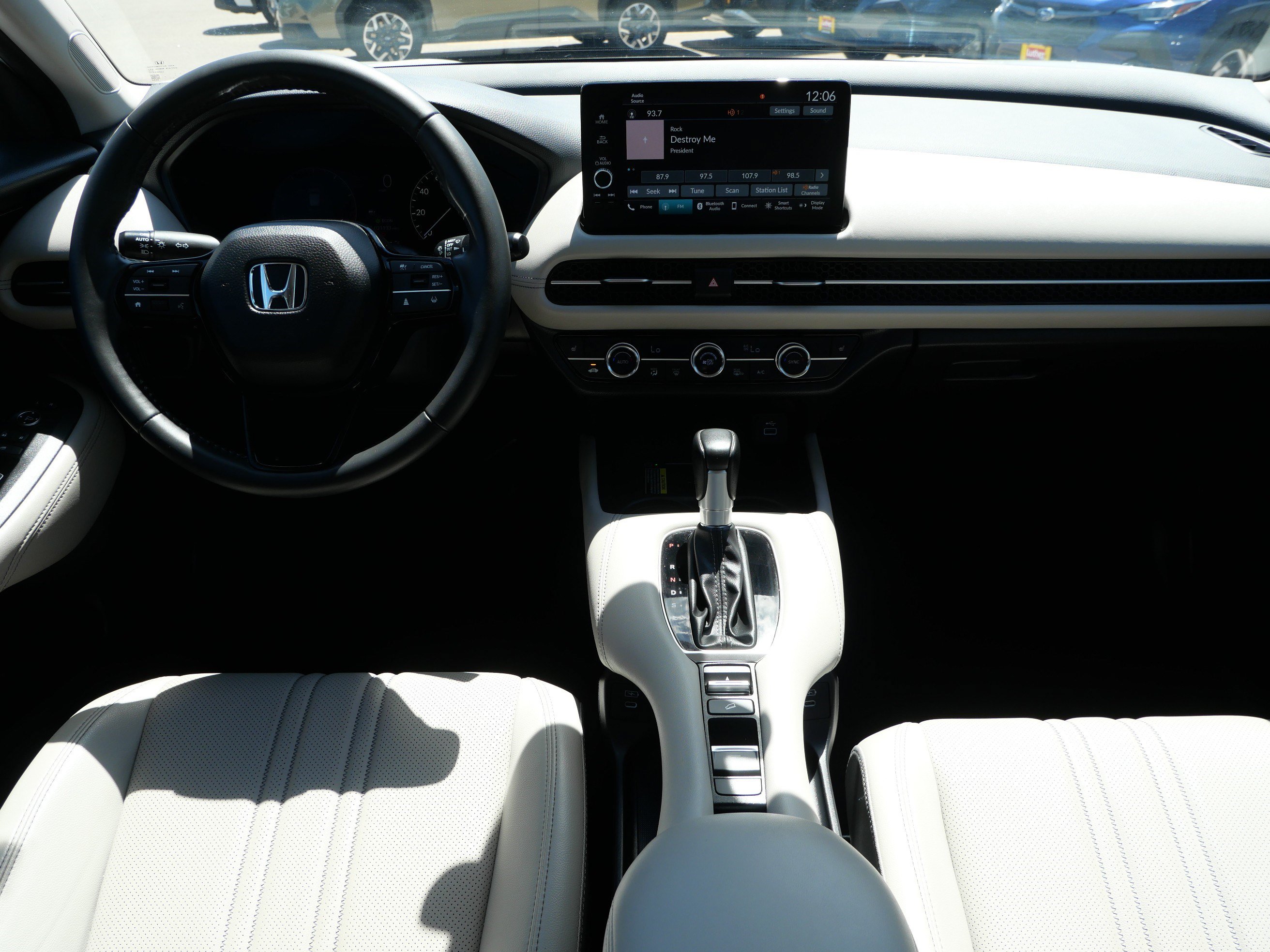 Used 2024 Honda HR-V EX-L image 10