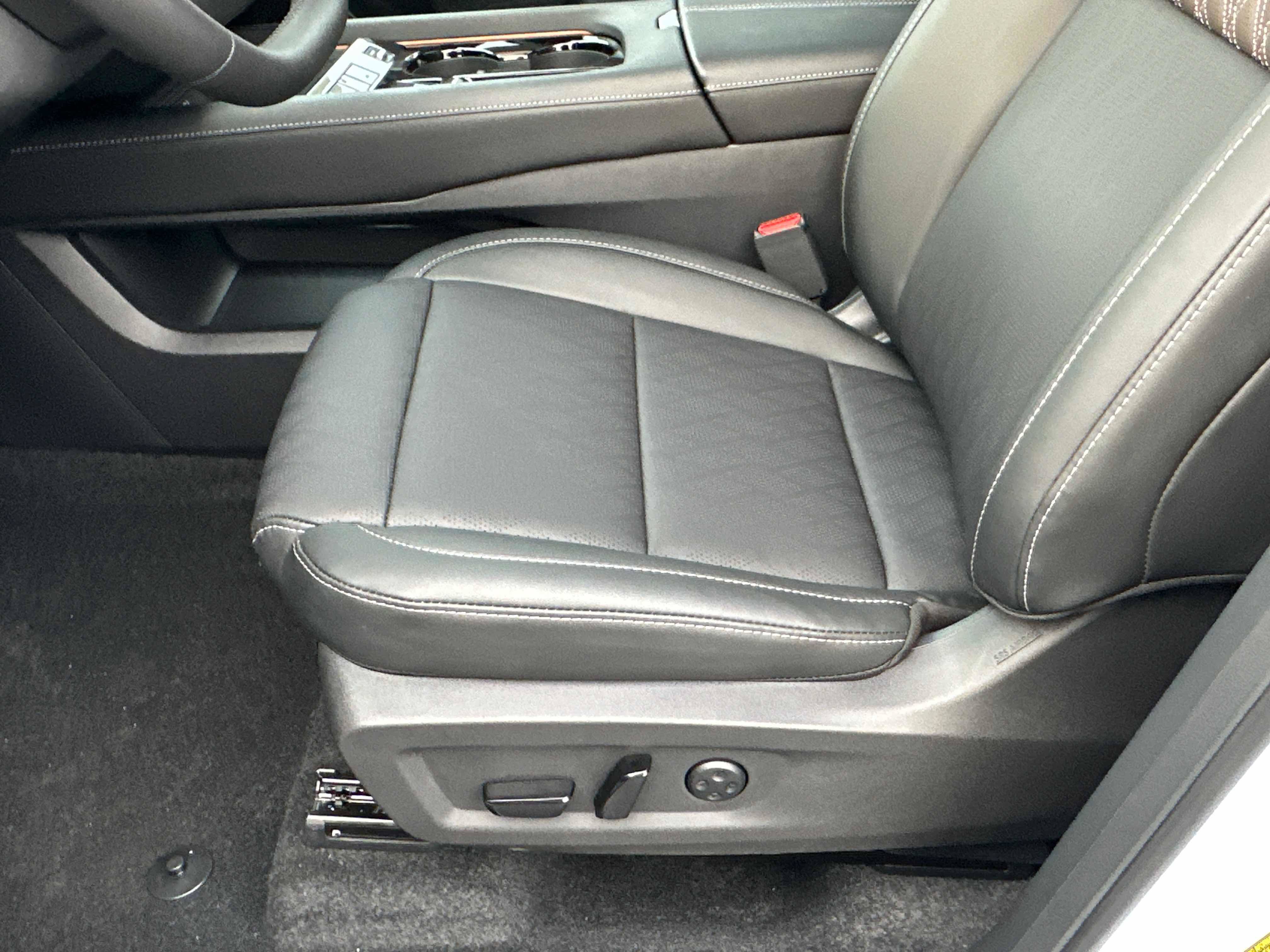 New 2026 Nissan Murano Platinum w/ Cargo Package AWD/4WD image 26