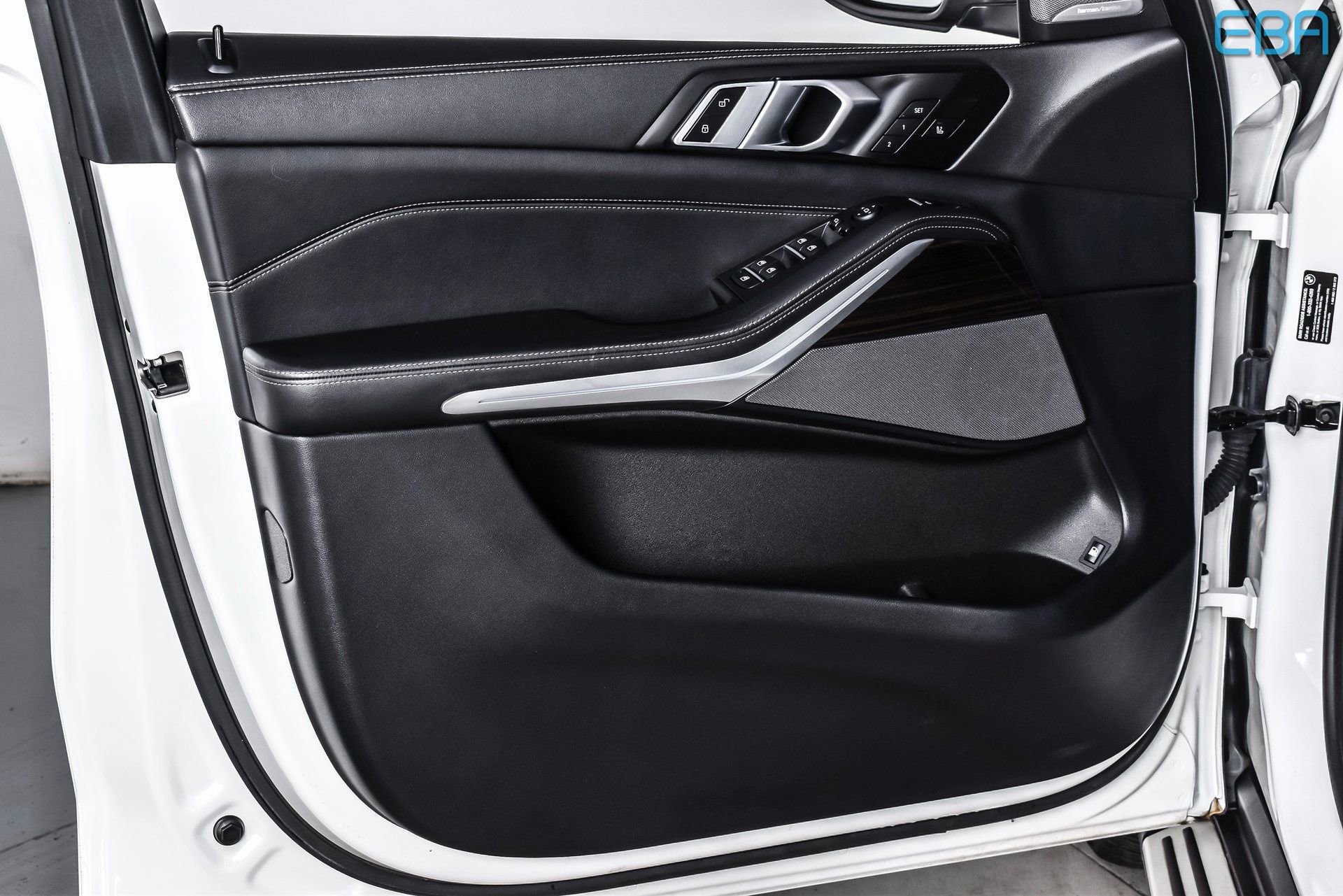 Used 2025 BMW X5 xDrive50e image 15