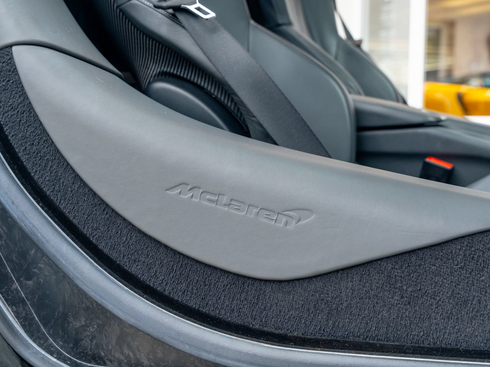 Used 2018 McLaren 720S Luxury RWD image 17