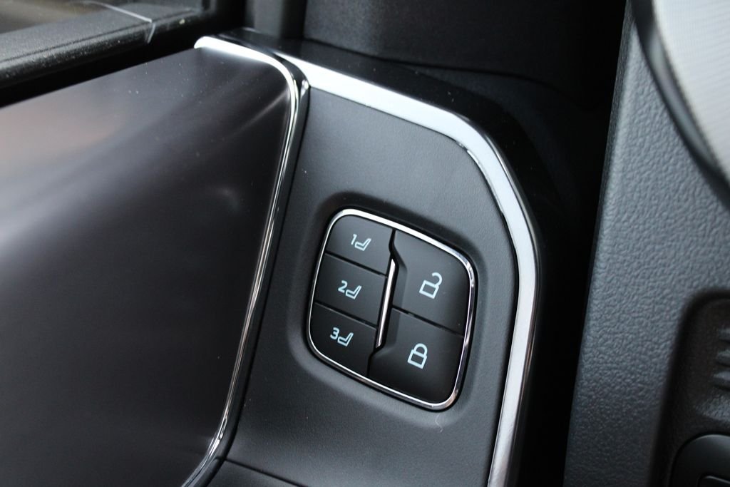 New 2026 Ford F350 Platinum AWD/4WD image 4